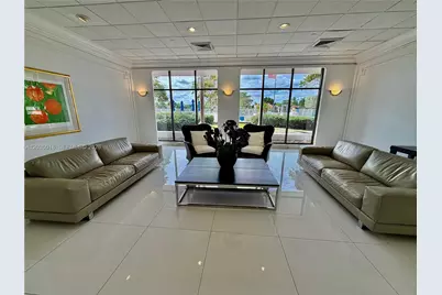 5700 Collins Ave #14M, Miami Beach, FL 33140 - Photo 3