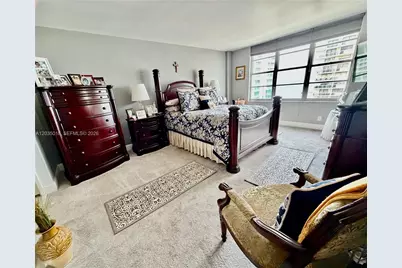 5700 Collins Ave #14M, Miami Beach, FL 33140 - Photo 21