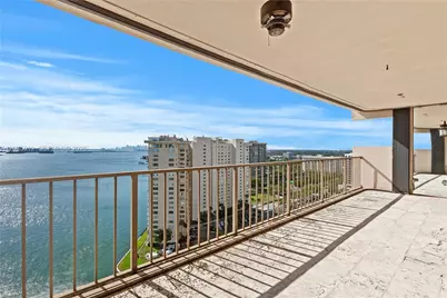 1800 NE 114th St #2204, Miami, FL 33181 - Photo 3