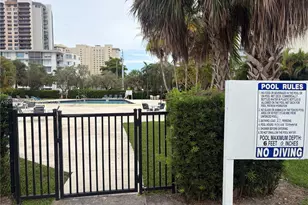 1655 NE 115th St, Miami, FL 33181 - Photo 13