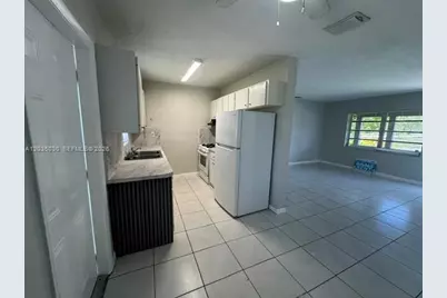 9815 Pan American Dr, Cutler Bay, FL 33189 - Photo 13