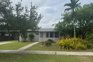 9815 Pan American Dr, Cutler Bay, FL 33189 - Photo 23