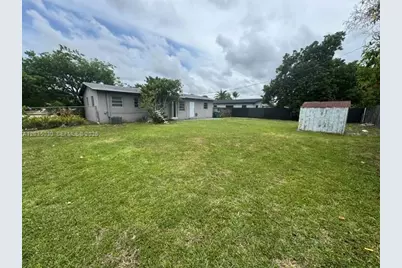 9815 Pan American Dr, Cutler Bay, FL 33189 - Photo 33