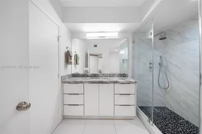 1330 West Ave #3001, Miami Beach, FL 33139 - Photo 27