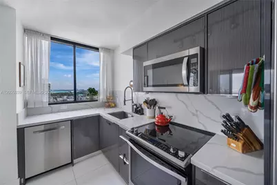 1330 West Ave #3001, Miami Beach, FL 33139 - Photo 9