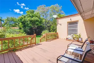 73 NE 110th St, Miami Shores, FL 33161 - Photo 23
