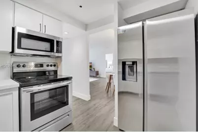 5225 Collins Ave #1606, Miami Beach, FL 33140 - Photo 11