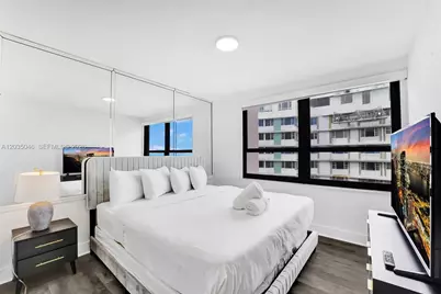 5225 Collins Ave #1606, Miami Beach, FL 33140 - Photo 7