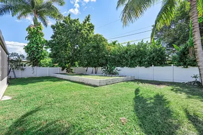 348 NE 118th St, Miami, FL 33161 - Photo 33