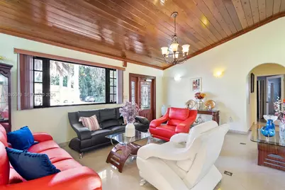 348 NE 118th St, Miami, FL 33161 - Photo 7