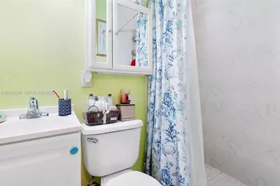 348 NE 118th St, Miami, FL 33161 - Photo 29