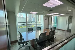 41 SE 5th St, Miami, FL 33131 - Photo 47