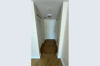 41 SE 5th St #1104, Miami, FL 33131 - Photo 13