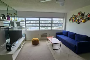 220 Kings Point Dr, Sunny Isles Beach, FL 33160 - Photo 3