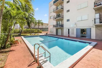 3640 NW 9th St #302, Miami, FL 33125 - Photo 9