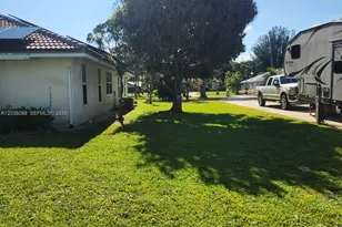 6101 Palmetto Dr, Fort Pierce, FL 34982 - Photo 23