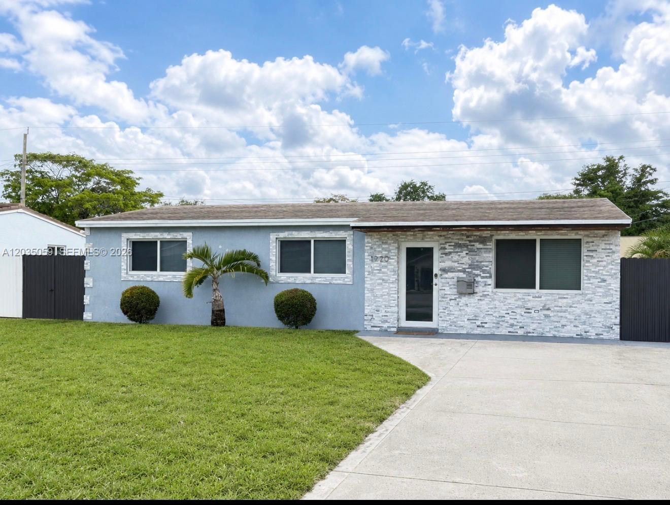 1220 N 71st Terrace main architectural view