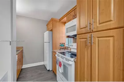 908 Twin Lakes Dr #8-C, Coral Springs, FL 33071 - Photo 5