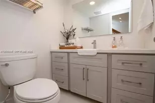 933 NW 106th Ave Cir, Miami, FL 33172 - Photo 5