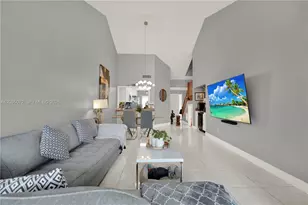 10044 SW 137th Pl, Miami, FL 33186 - Photo 9