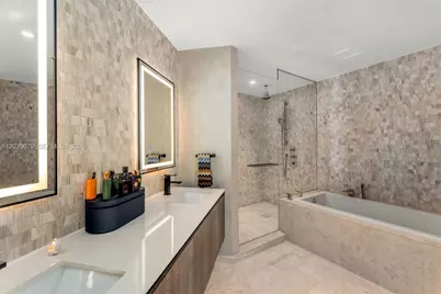 68 SE 6th St #2612, Miami, FL 33131 - Photo 23
