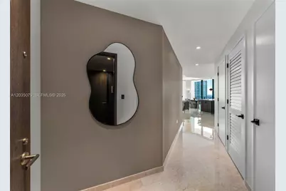 68 SE 6th St #2612, Miami, FL 33131 - Photo 9