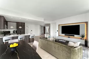 68 SE 6th St, Miami, FL 33131 - Photo 17