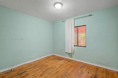 583 NW 47th St, Miami, FL 33127 - Photo 11
