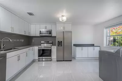 590 SW 23rd Ave, Miami, FL 33135 - Photo 9