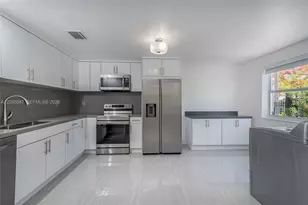 590 SW 23rd Ave, Miami, FL 33135 - Photo 9