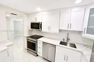 3301 N Country Club Dr, Aventura, FL 33180 - Photo 1