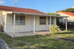 841 NE 4th Pl, Hialeah, FL 33010 - Photo 1