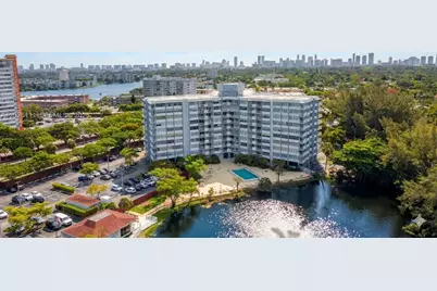 1300 NE Miami Gardens Dr #308E, Miami, FL 33179 - Photo 17