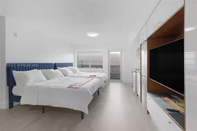 1024 Ocean Dr #A402, Miami Beach, FL 33139 - Photo 15