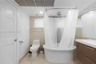 1024 Ocean Dr, Miami Beach, FL 33139 - Photo 3