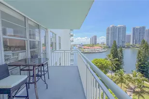 301 174th St, Sunny Isles Beach, FL 33160 - Photo 43
