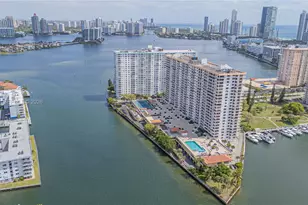 301 174th St, Sunny Isles Beach, FL 33160 - Photo 5