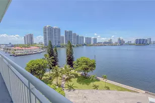 301 174th St, Sunny Isles Beach, FL 33160 - Photo 39