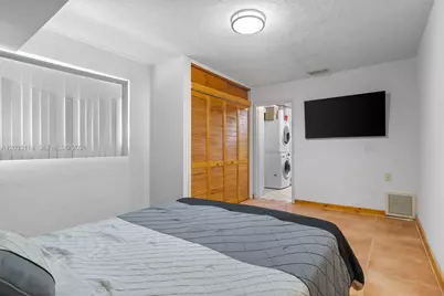 2447 SE 15th St, Pompano Beach, FL 33062 - Photo 27