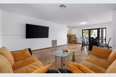 2447 SE 15th St, Pompano Beach, FL 33062 - Photo 11