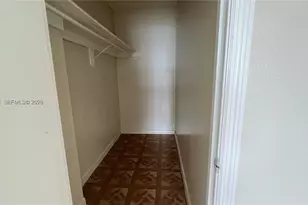 486 NW 165th St Rd, Miami, FL 33169 - Photo 15