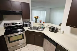 3465 NW 44th St, Oakland Park, FL 33309 - Photo 5
