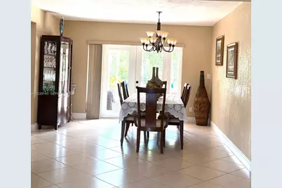 17405 SW 109th Ct, Miami, FL 33157 - Photo 9