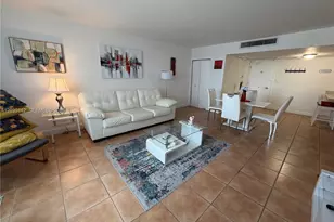 5161 Collins Ave, Miami Beach, FL 33140 - Photo 13