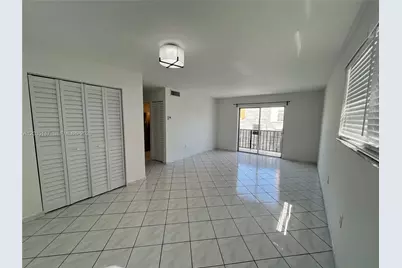 821 Euclid Ave #304, Miami Beach, FL 33139 - Photo 9