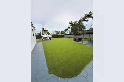 10000 SW 43rd St, Miami, FL 33165 - Photo 15