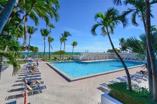 6345 Collins Ave, Miami Beach, FL 33141 - Photo 21