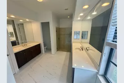 8711 NW 41st St, Cooper City, FL 33024 - Photo 11