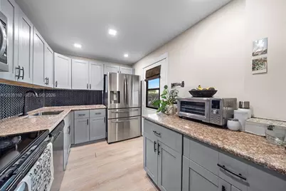 3401 N Country Club Dr #105, Aventura, FL 33180 - Photo 7