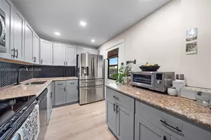 3401 N Country Club Dr, Aventura, FL 33180 - Photo 7